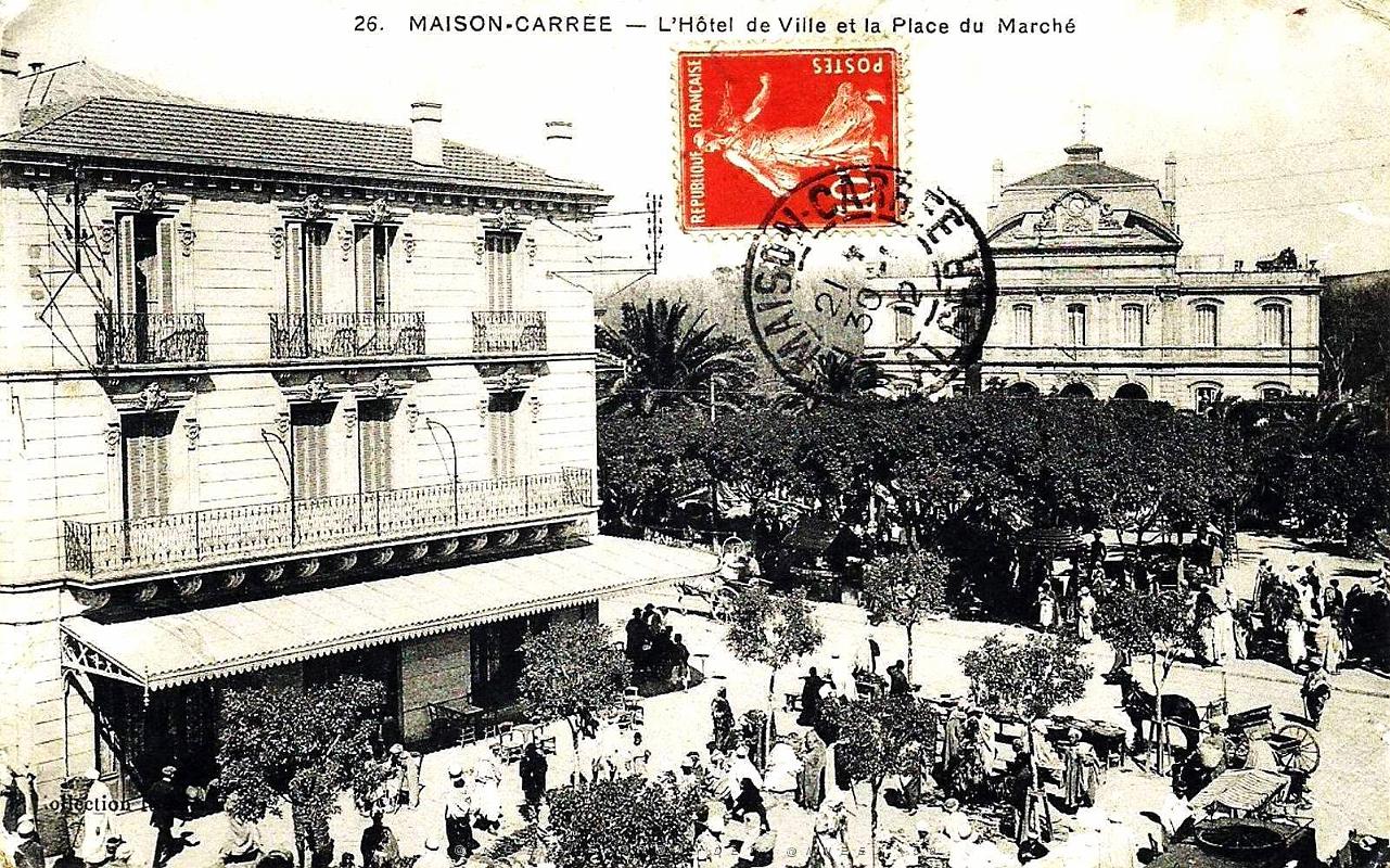 Maison-Carree - Hotel de ville.jpg
